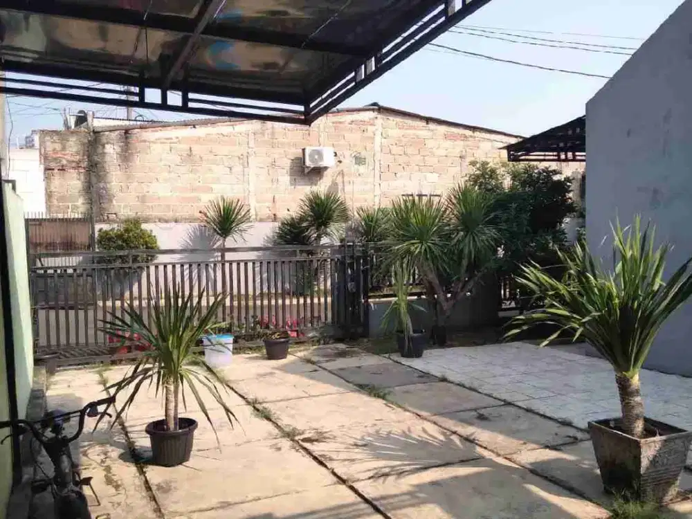 Rumah  di komplek Orchid garden Pamulang