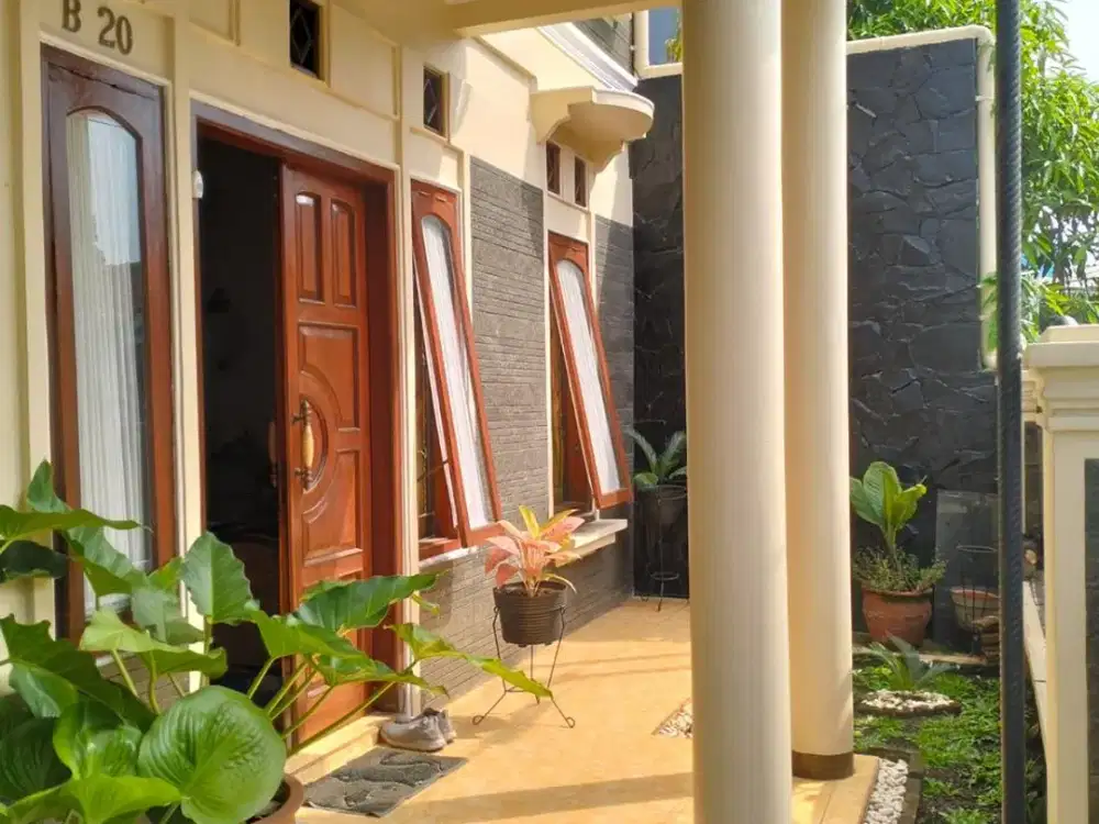 DIJUAL RUMAH 2 LANTAI DI ANTAPANI BANDUNG SIAP HUNI STRATEGIS DAN AMAN