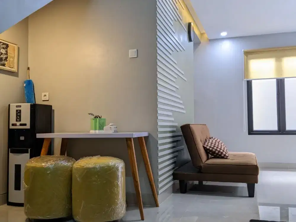 Villa 2 Lantai + Privat Pool: Tetangga Masih Pamer Motor, Anda Sudah Pamer Sunset Merapi
