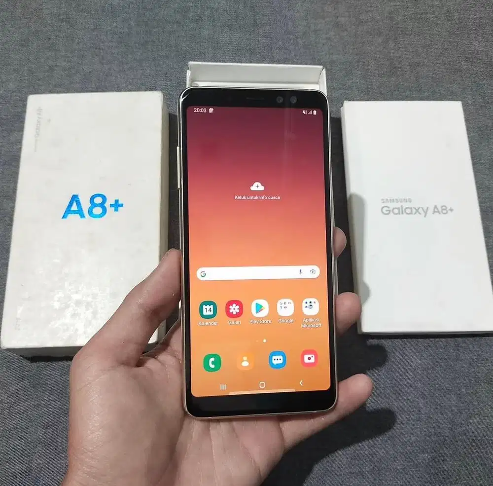 Jual Samsung Galaxy A8+ (2018) Gold Mulus Fullset