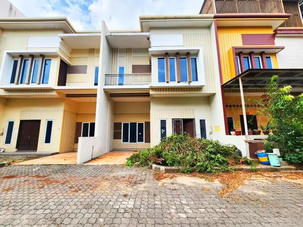RUMAH DALAM KOMPLEK ELITE GRAHA METROPOLITAN HELVETIA MEDAN