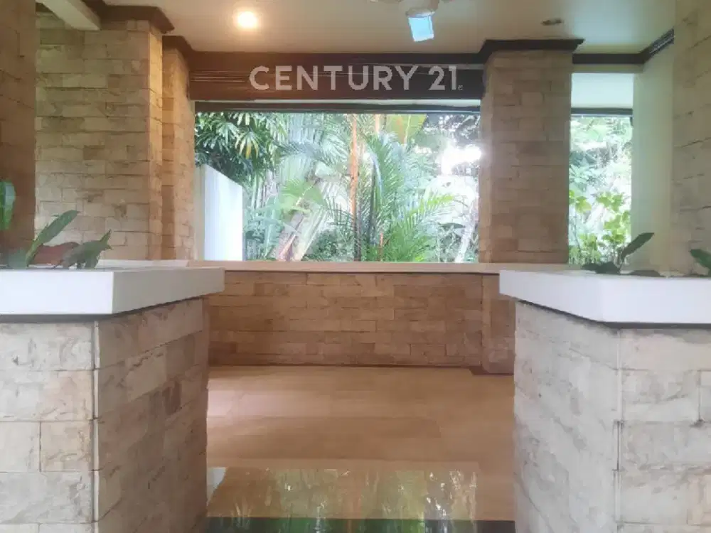 Rumah Di Compound Lebak Bulus Dengan 4kamar Dan Kolam Renang