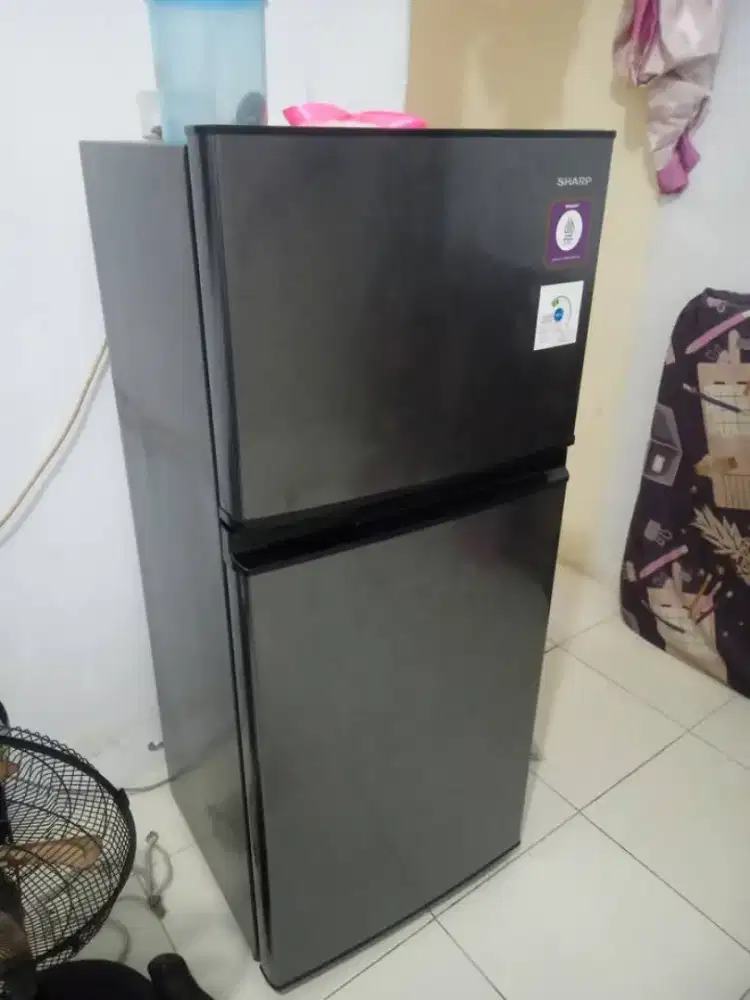 Sharp 2 pintu no mines pemakaian 4bulan
