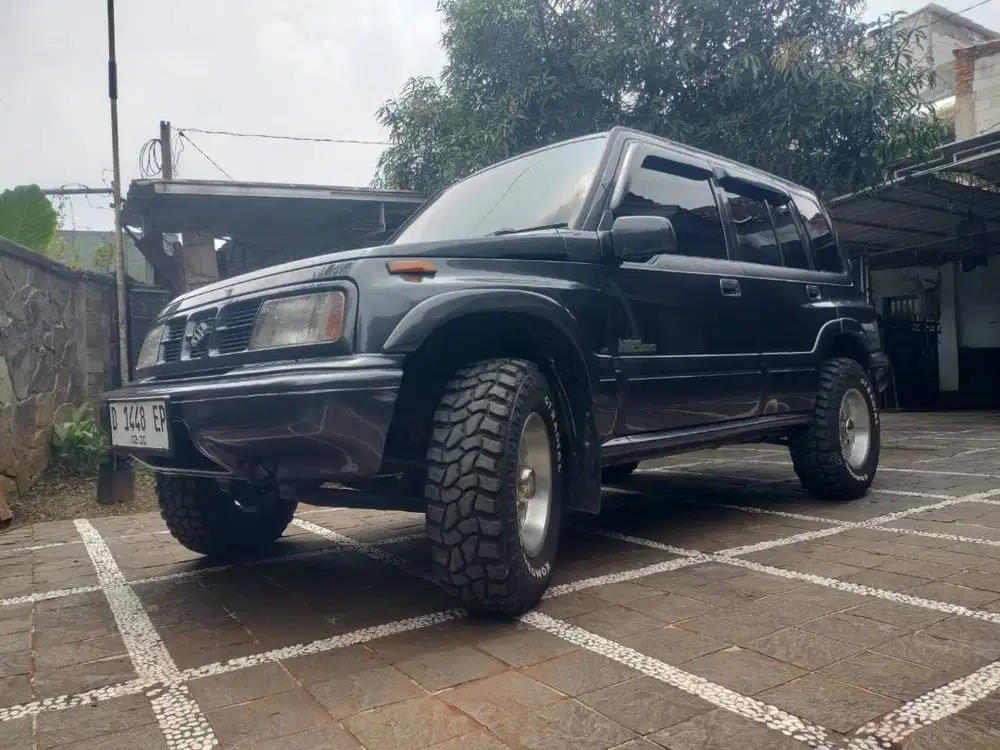 Suzuki Escudo Nomade Thn 2000 Mulus, Terawat, tidak ada kendala