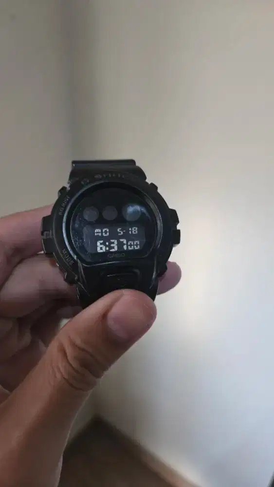 Casio G-Shock DW-6900BB-1 Black Out