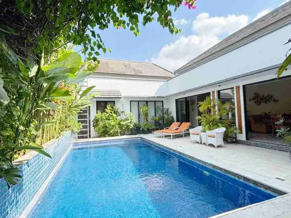Villa Mewah Modern Minimalis di Berawa Canggu, Kuta Utara