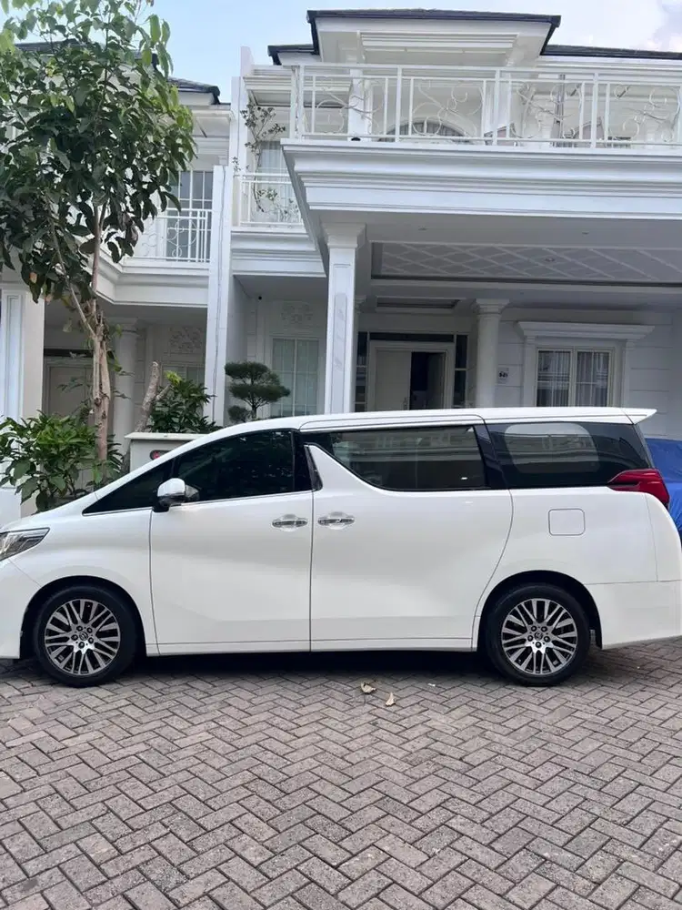 Toyota Alphard 2015