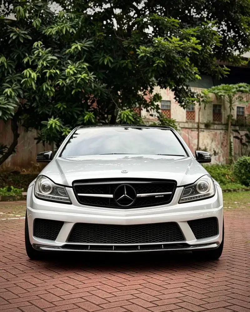 CashCreditSama Mercedes Benz C200 2012 ganteng