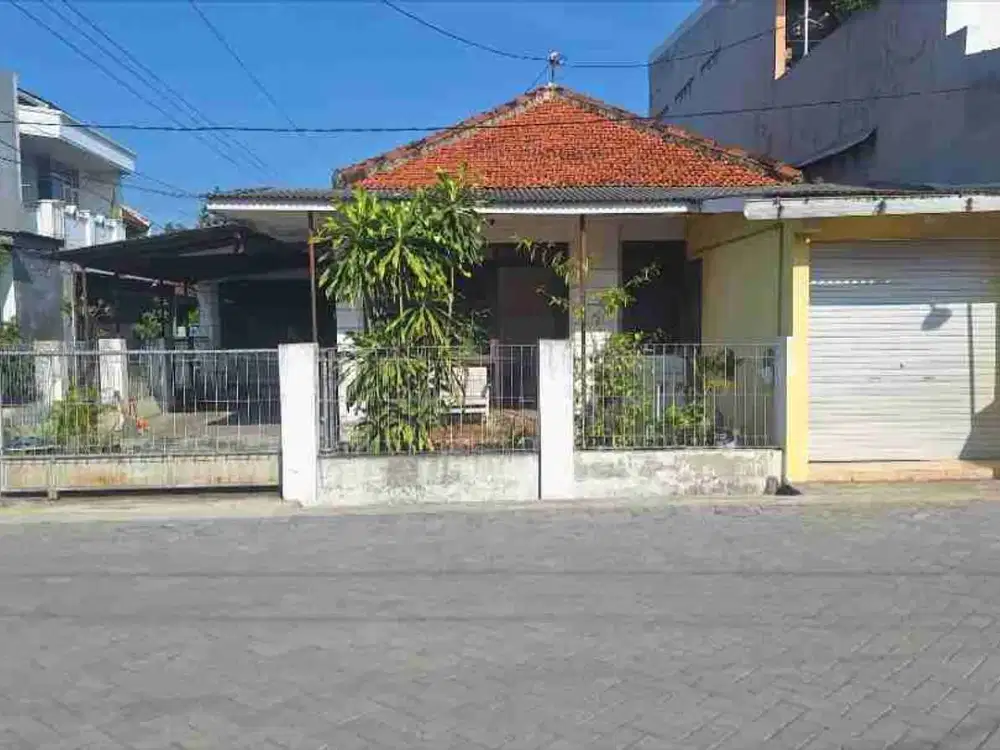 RUMAH LAMA HOOK DI JL TIRTOYOSO REJOSARI SEMARANG TIMUR