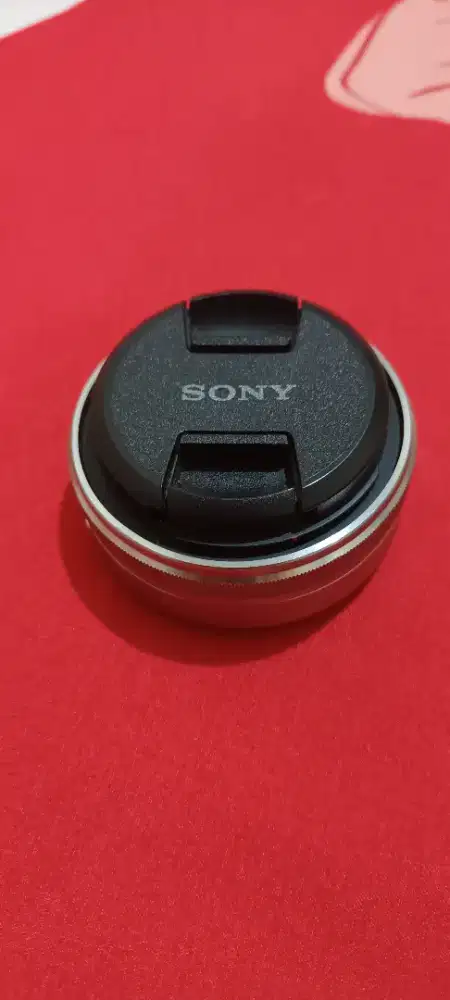 Lensa Sony 16 mm