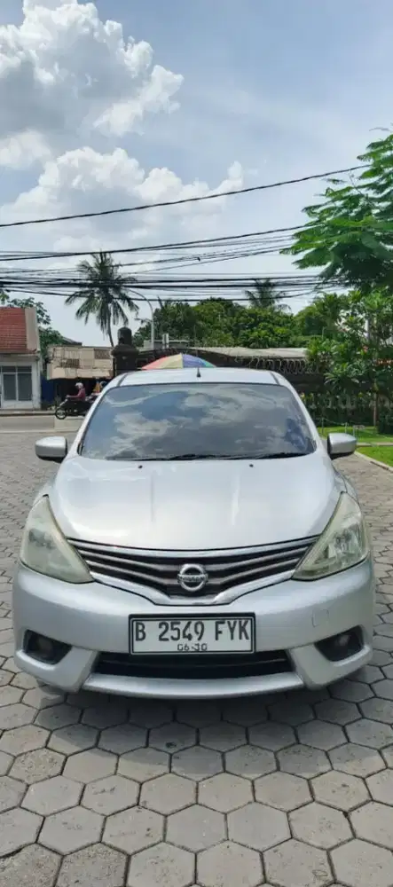 Jual murah Nissan Grand Livina XV 2014 Automatic Good condition