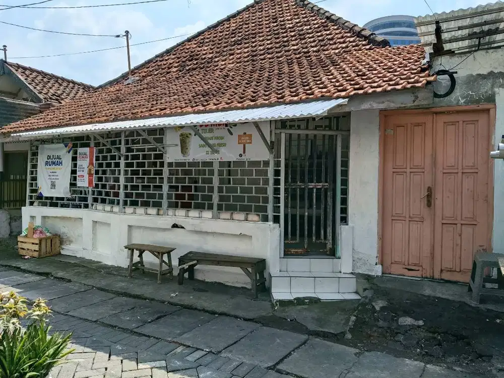 Dijual Rumah siap huni di surabaya kota ketandan kidul Embong Malang