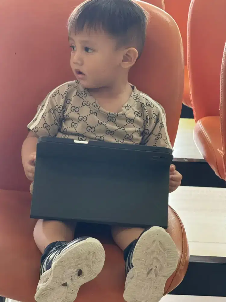 Butuh kakak asuh