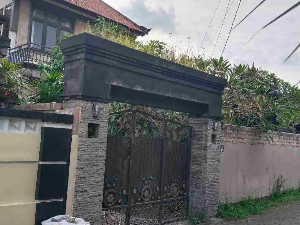 dijual Rumah permanen lingkungan terminal batubulan jln mobil lingkungan Asri