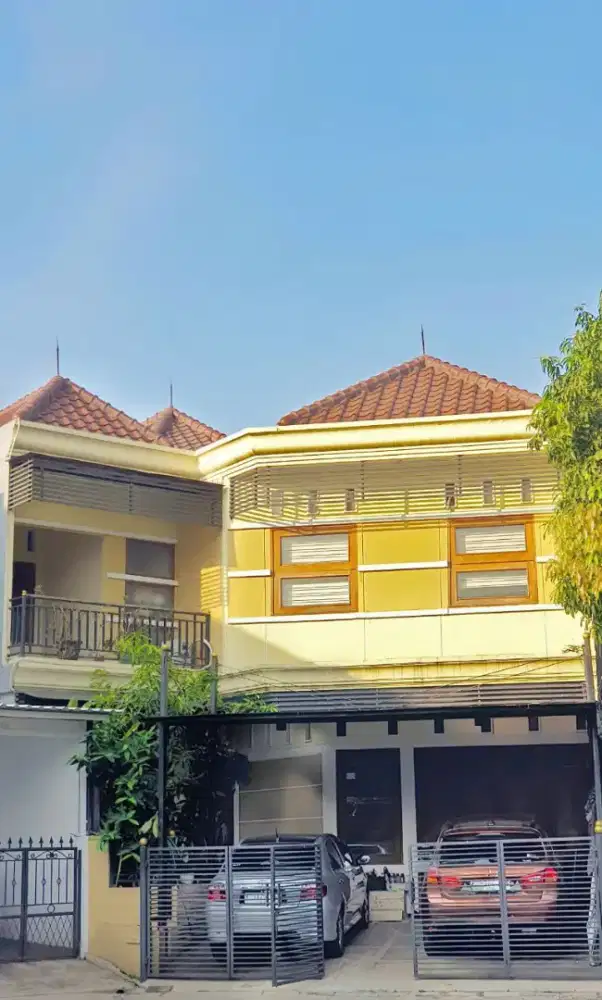 Rumah second dijual Raffels hills Cibubur 214m²(4.5M)