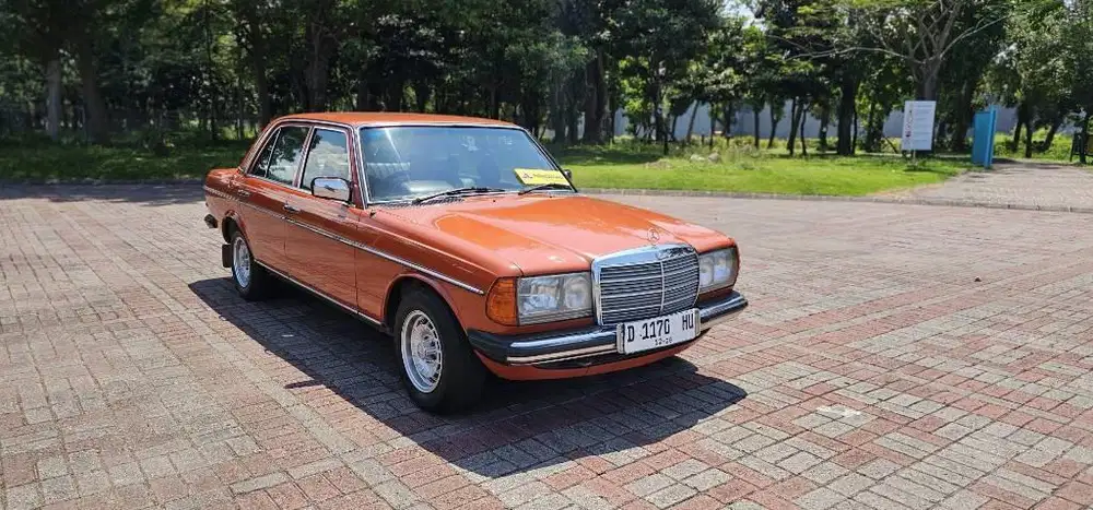 Antik! Mercedes Venz Tiger W123 th 1978, 95%ori cat,99%ori interior