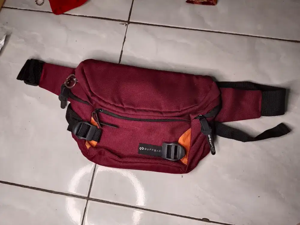 Tas waisbag pria