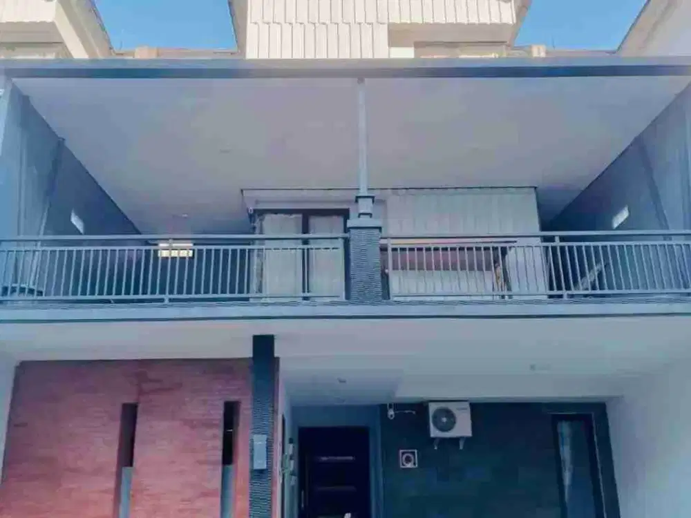 Rumah 3 Lantai Kebagusan 4+1 Kamar Luas 200m Dekat Pintu Timur Ragunan