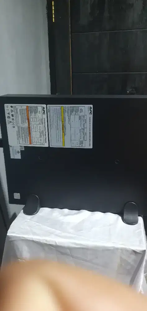 Ups apc srt 3000xli online ups