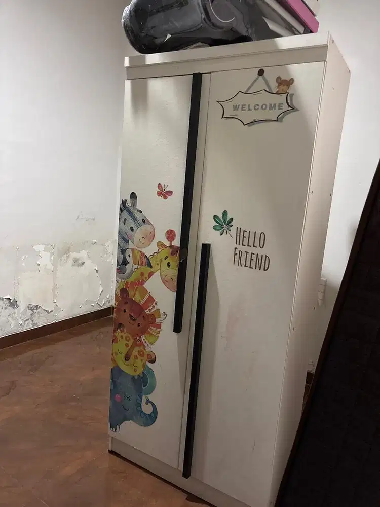 Lemari Pakaian Anak