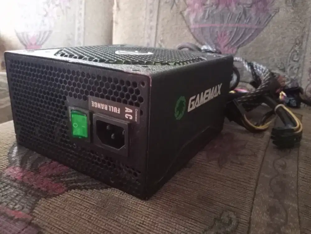 Power supply PSU gamemax 700 watt semi modular
