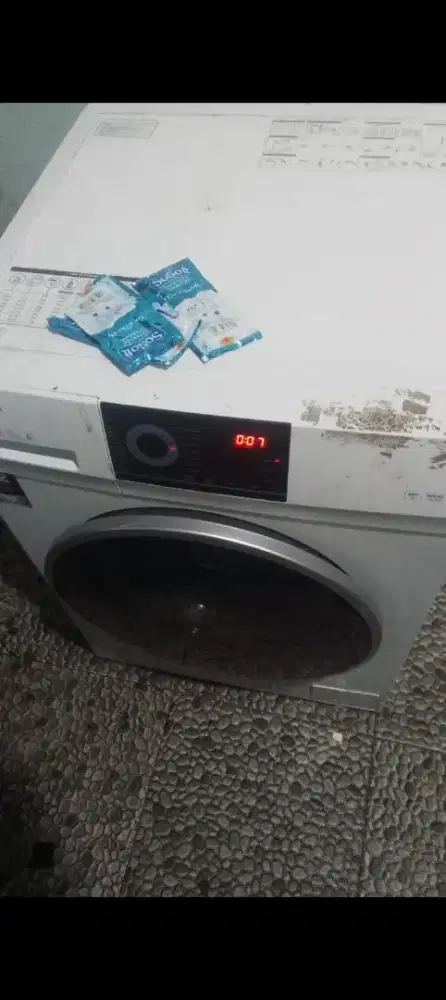 mesin cuci front loading