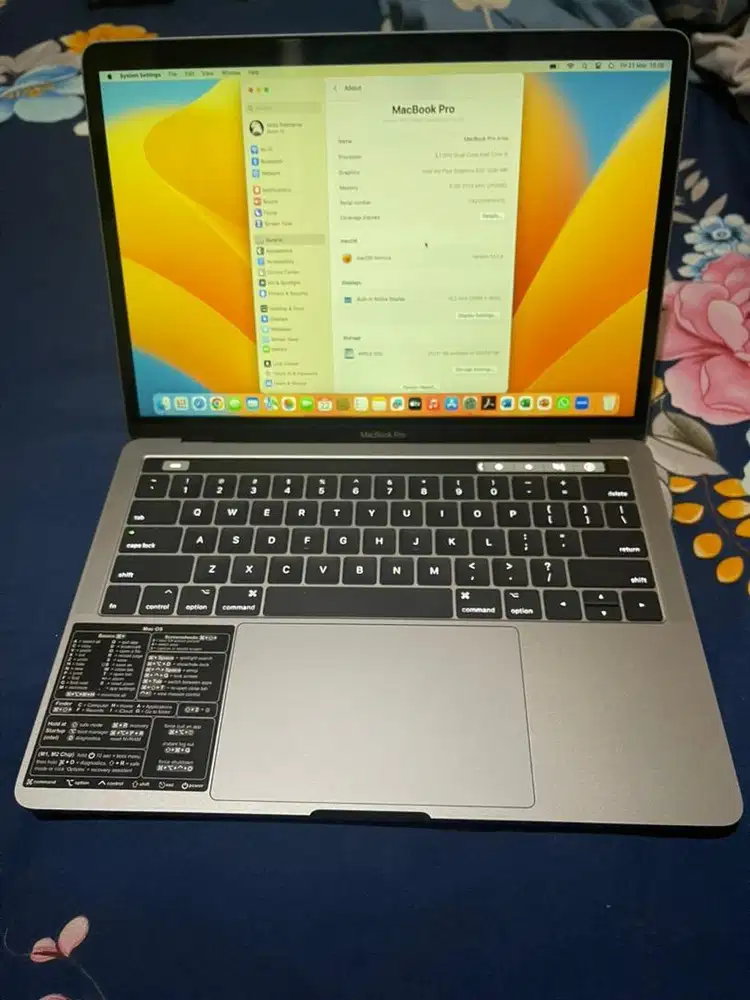 Macbook pro Touchbar 13 inch 2017 4 Thunderbolt 3 ports