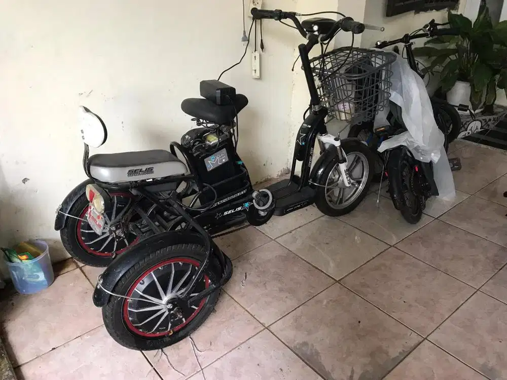 Sepeda listrik selis