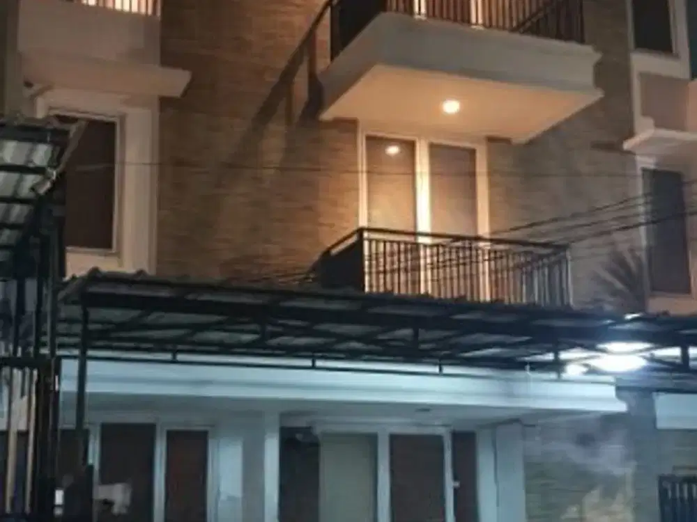 RUMAH MEWAH 3 LANTAI SIAP HUNI DI JANUR ELOK KELAPA GADING JAKARTA UTARA