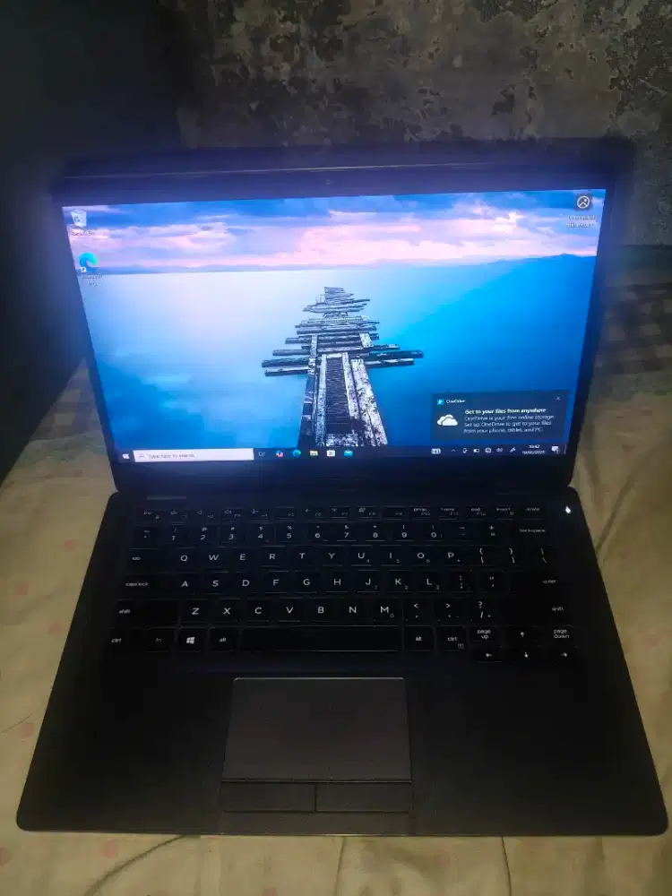 Dijual cepat Laptop Dell 5300 2in1 RAM16,SSD512