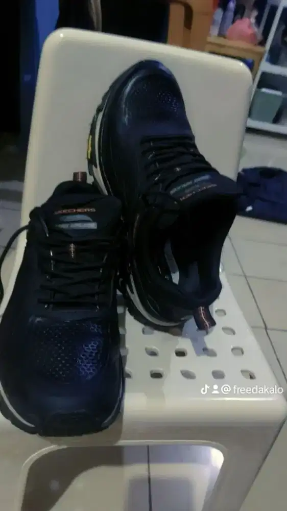 Sepatu Skechers, edisi terbaru. Jarang pakai
