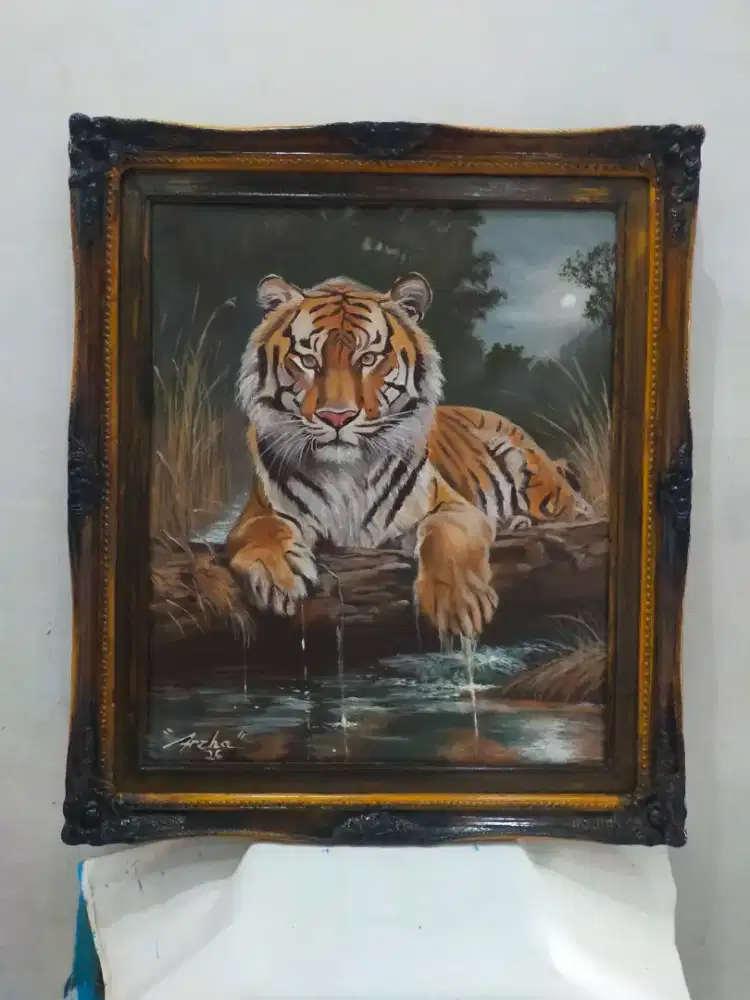 Lukisan harimau berbingkai