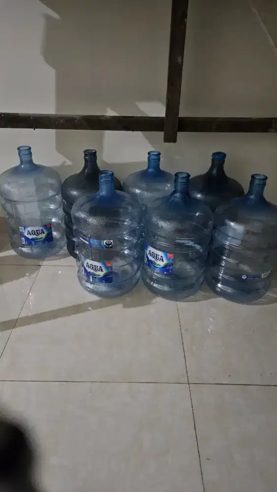 Galon isi ulang Aqua Bagus Tidak Bocor