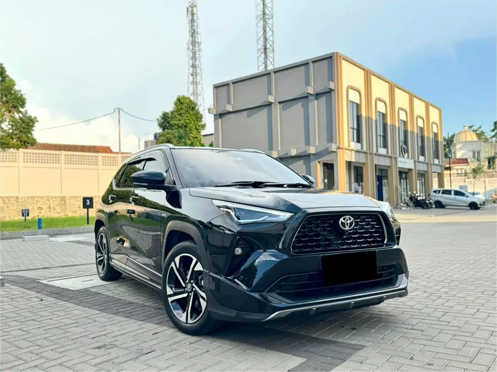 (KM 17 RIBU) Toyota Yaris Cross S GR Hybrid TSS Hitam 2024 LIKE NEW