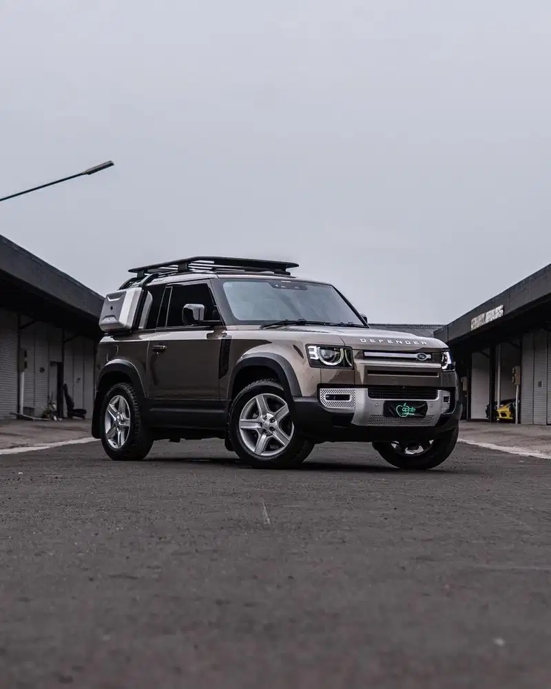 Land Rover Defender 90 P300 SE 2021