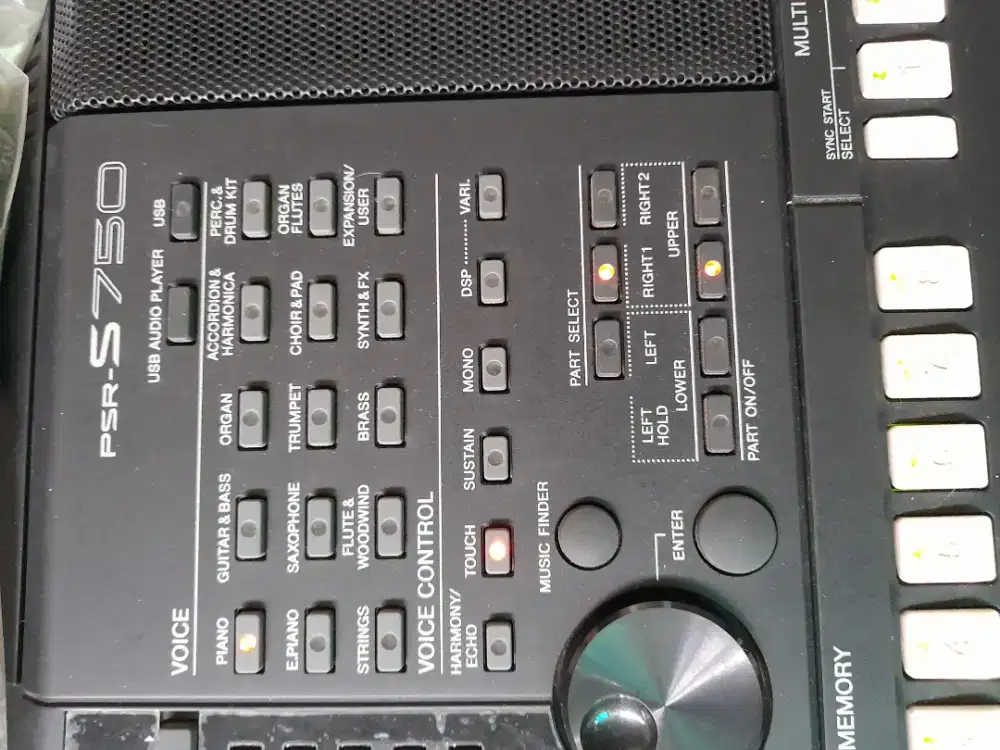 YAMAHA PSRS S750 PIANO ARRANGER YAMAHA PSR S 750 LIKENEW MEJA ADA USB