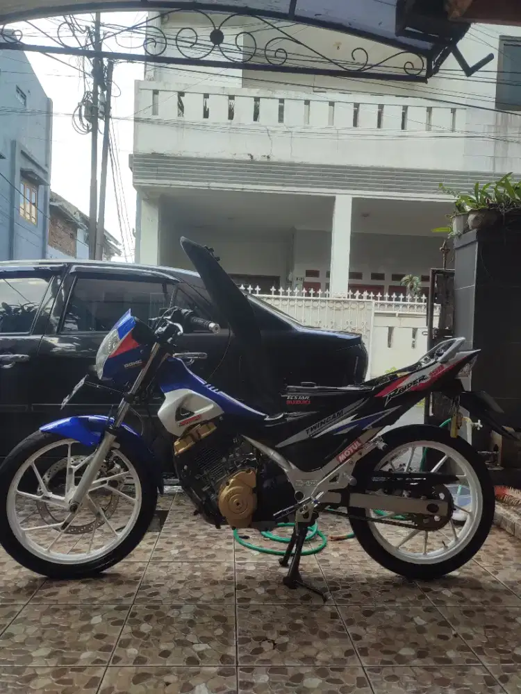 Suzuki Satria FU CBU