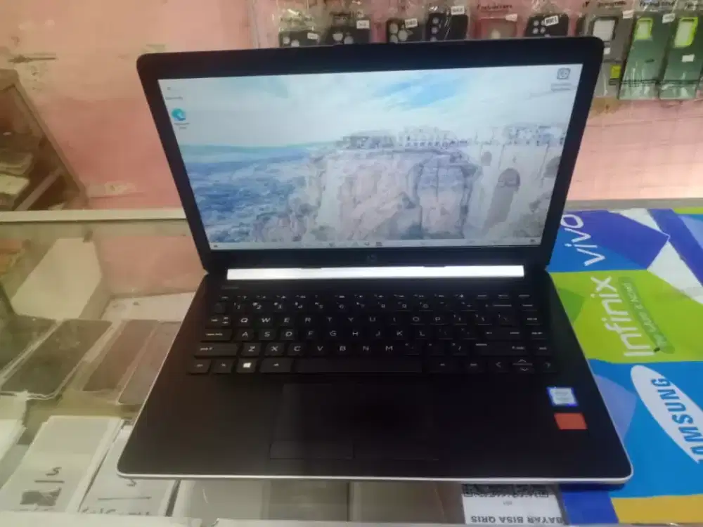 Hp i3 ram 4gb vga 2gb hdd 1tb