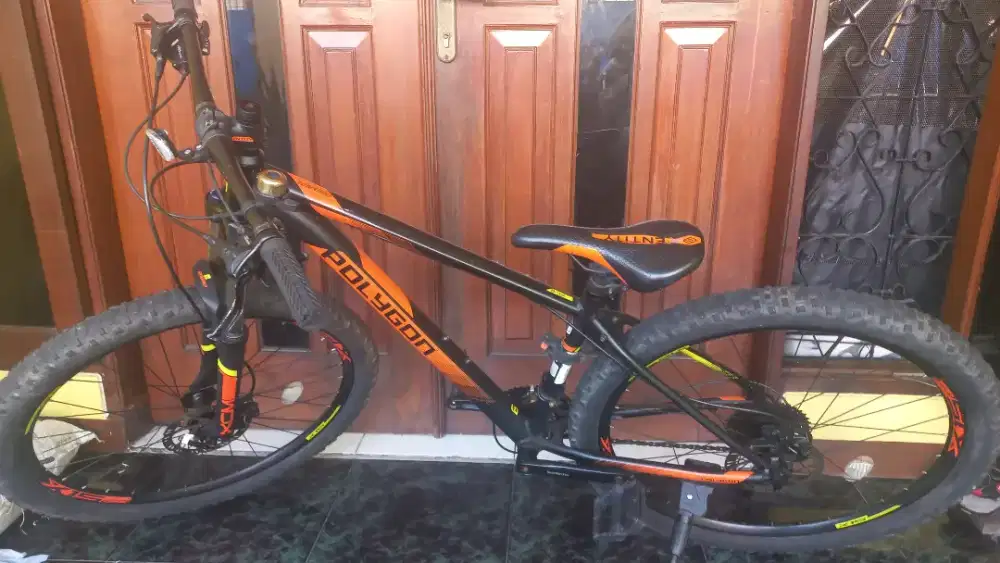 Sepeda Gunung Polygon Premier 5