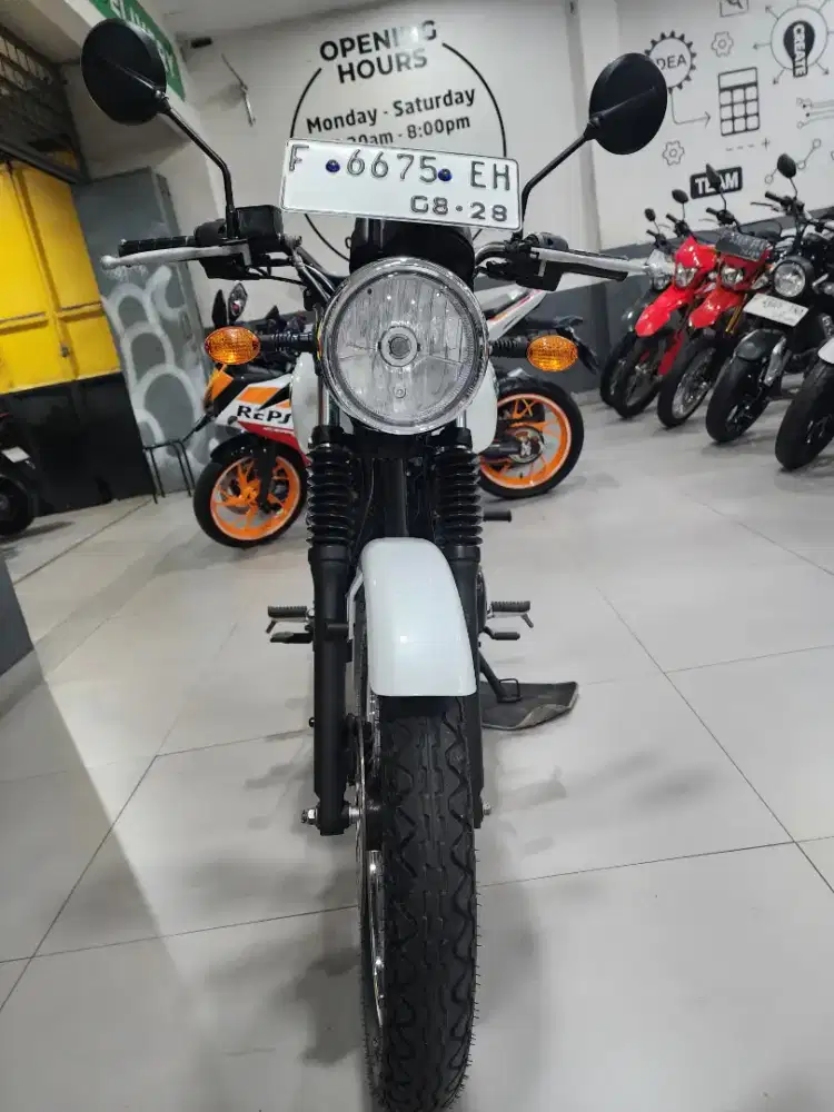 Di jual murah Kawasaki w175 antik seperti baru km low