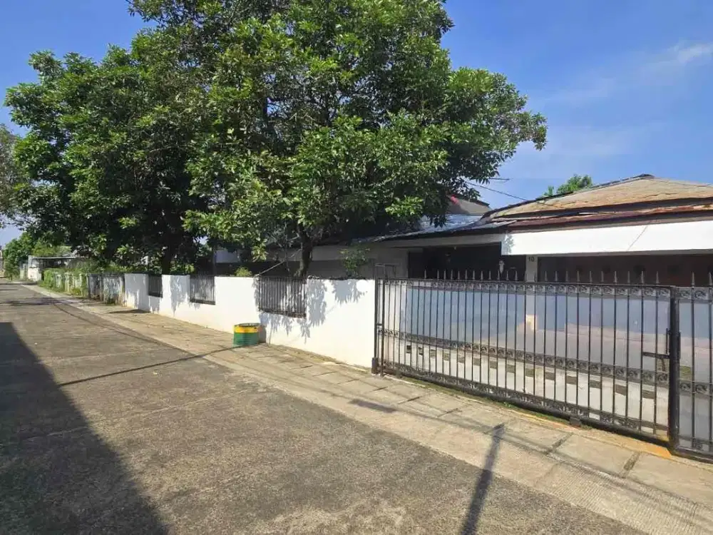 Rumah di Komplek Sangril Indah jln sakti Pesanggrahan, Petukangan Jakarta selatan