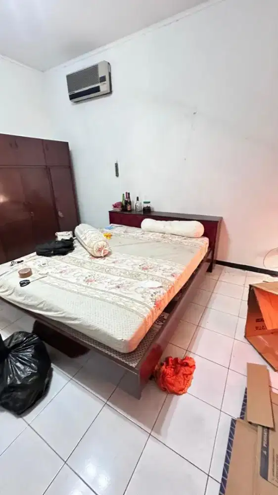 Dipan kayu jati