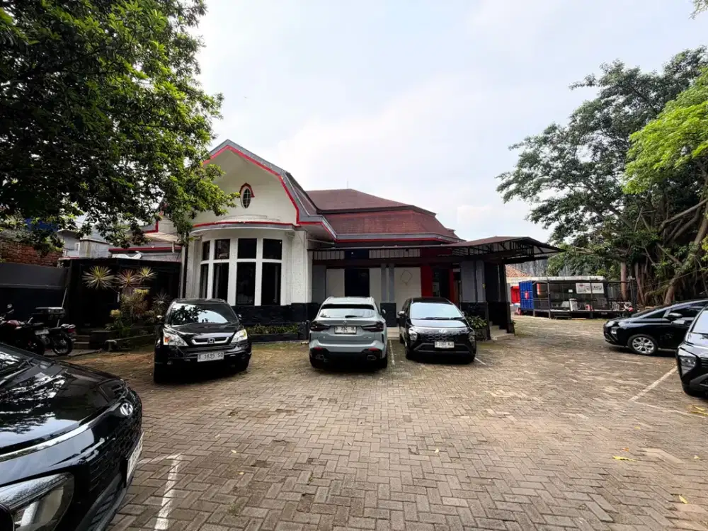 Disewakan rumah untuk kantor , bimbel, cafe lokasi pusat kota bandung strategis malabar sayap peta pelajar pejuang