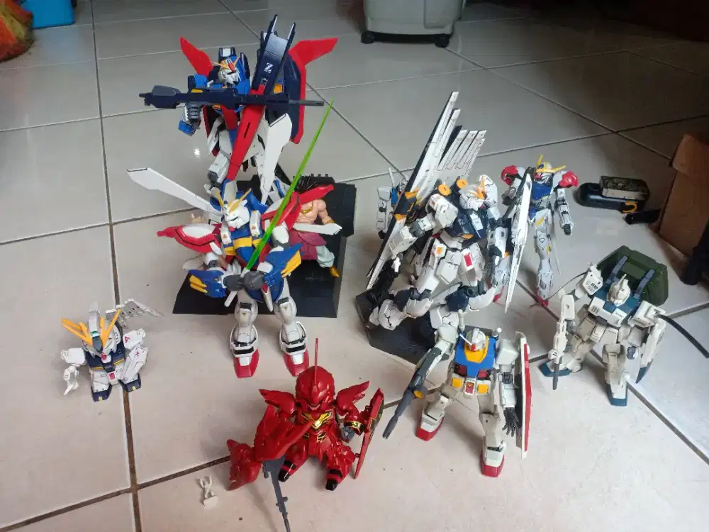 Jual koleksi Gundam (9 Pcs)