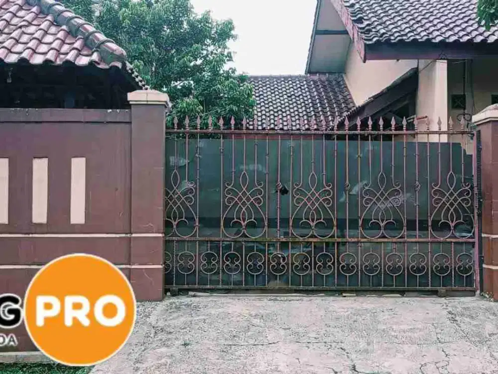 JUAL RUMAH CIPEDAK JAGAKARSA JAKARTA SELATAN SHM MEMILIKI HALAMAN LUAS RAPI SIAP HUNI