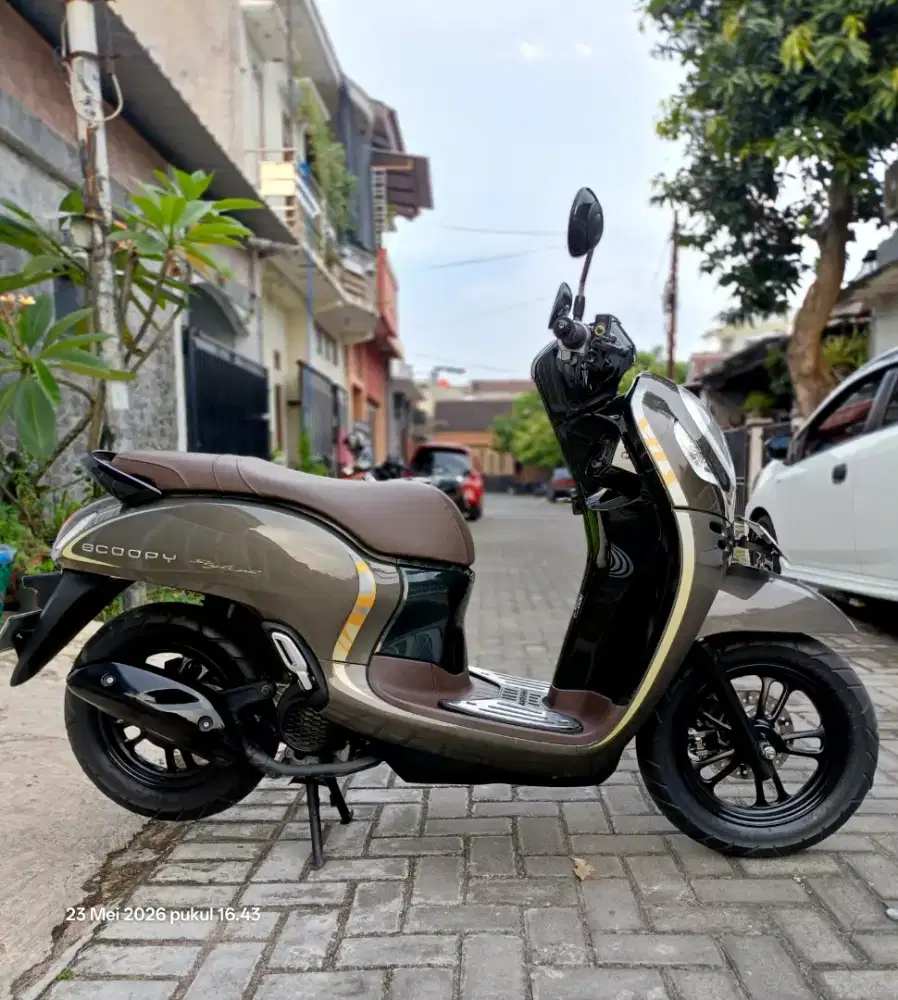 Scoopy Stylish Brown SE LANGKA