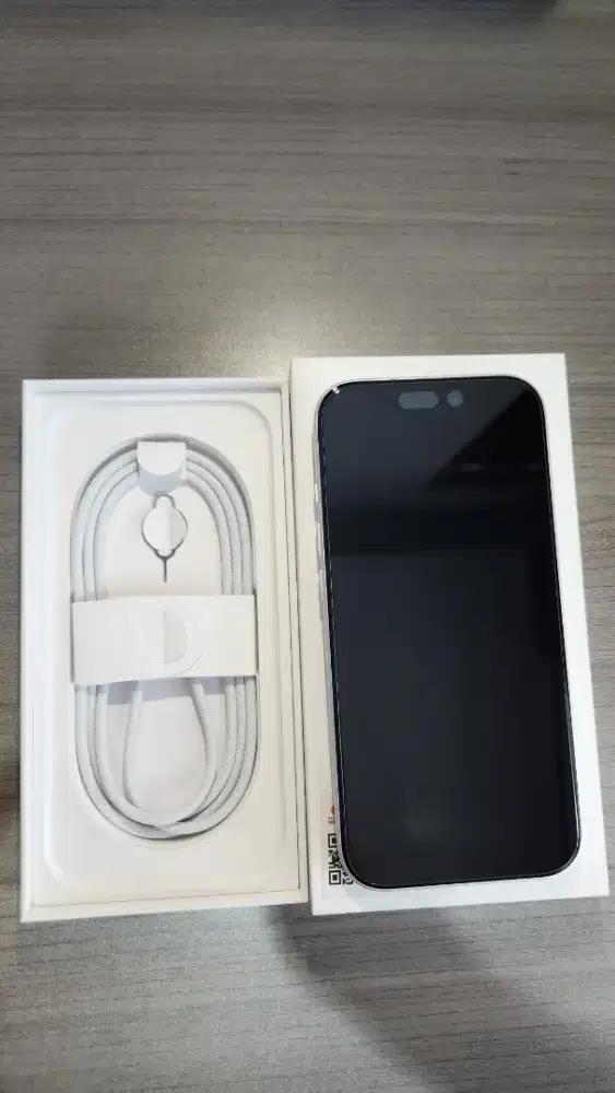 iPhone 17 256GB White Garansi Resmi Mei 2027