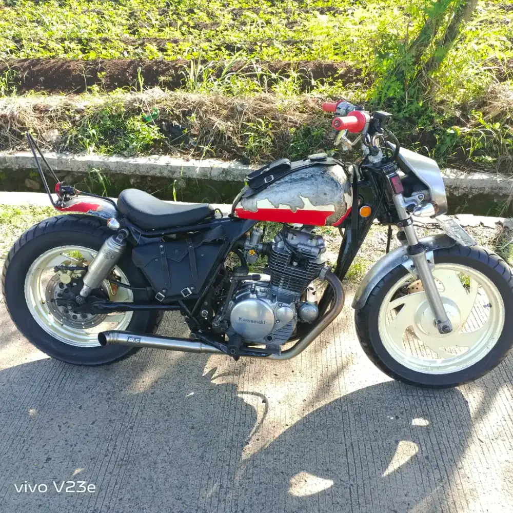 Kawasaki binter merzy kz200 classic