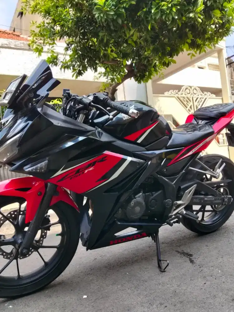 Honda CBR 150R tahun 2020