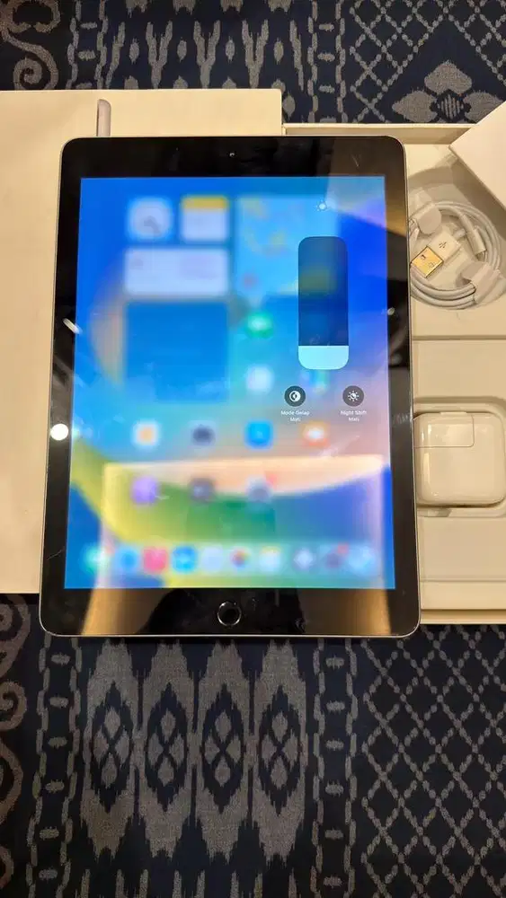 Ipad Gen 5 Grey 32GB Wifi Only Lengkap